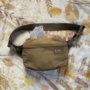 Lululemon Clean Lines Belt Bag - Artifact